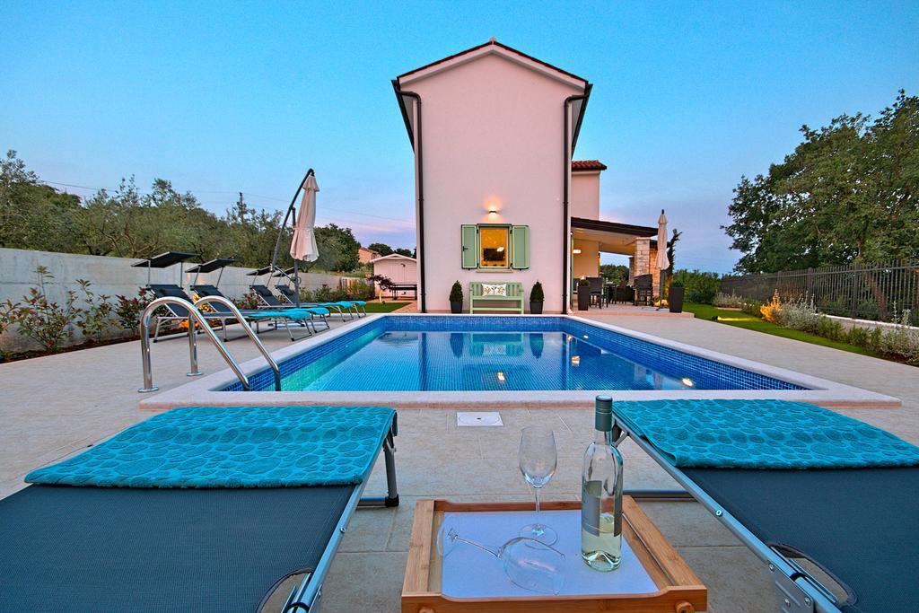 Villa Barbara Selina ภายนอก รูปภาพ